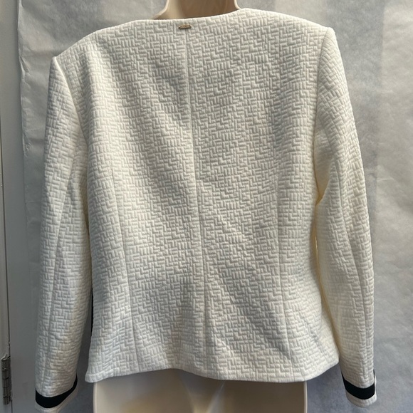 Donna Karan Black and Ivory Blazer with Textured Design NWT Sz-10. C11 - Picture 2 of 10